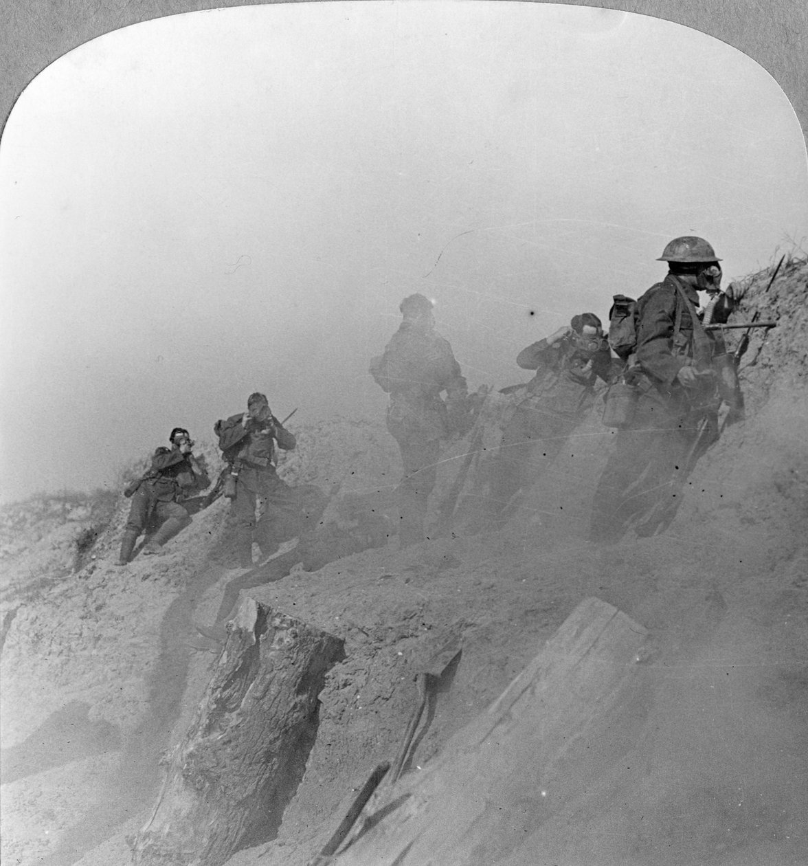 瓦斯警报！，法国，Loos，第一次世界大战，c1915-c1918 作者 现实旅行社