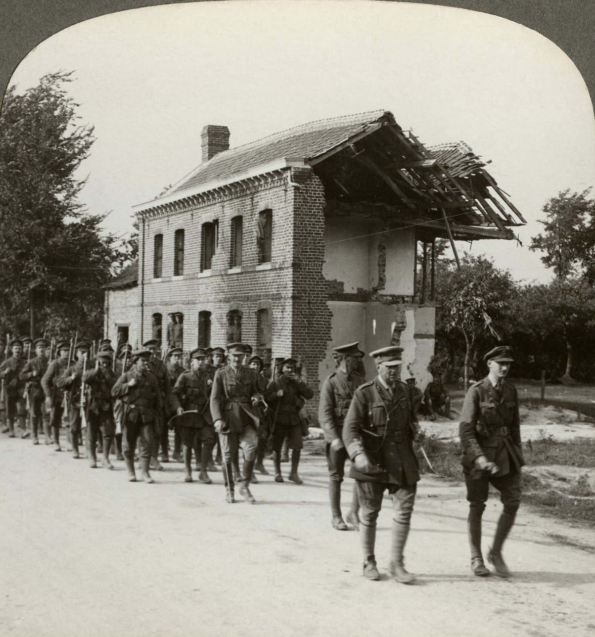 第一次世界大战，1914-1918年，三月的伦敦领地，La Bassee路。 作者 现实旅行社