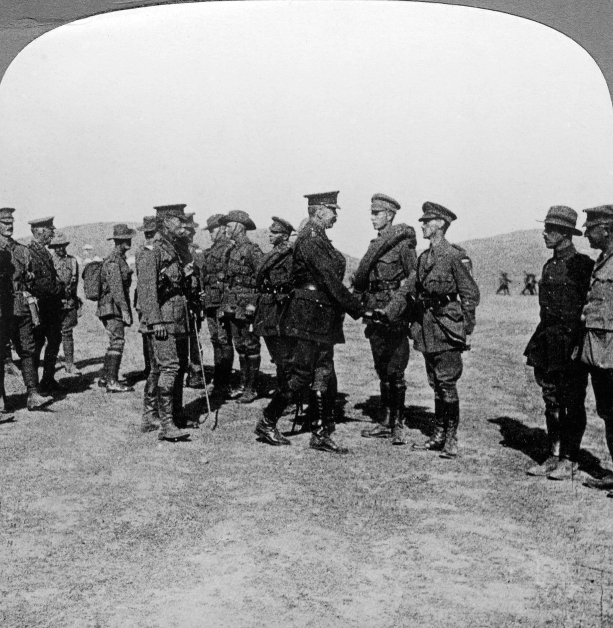 基奇纳勋爵（Lord Kitchener）赞扬1915至1916年第一次世界大战期间达达尼尔海峡的进攻。 作者 现实旅行社