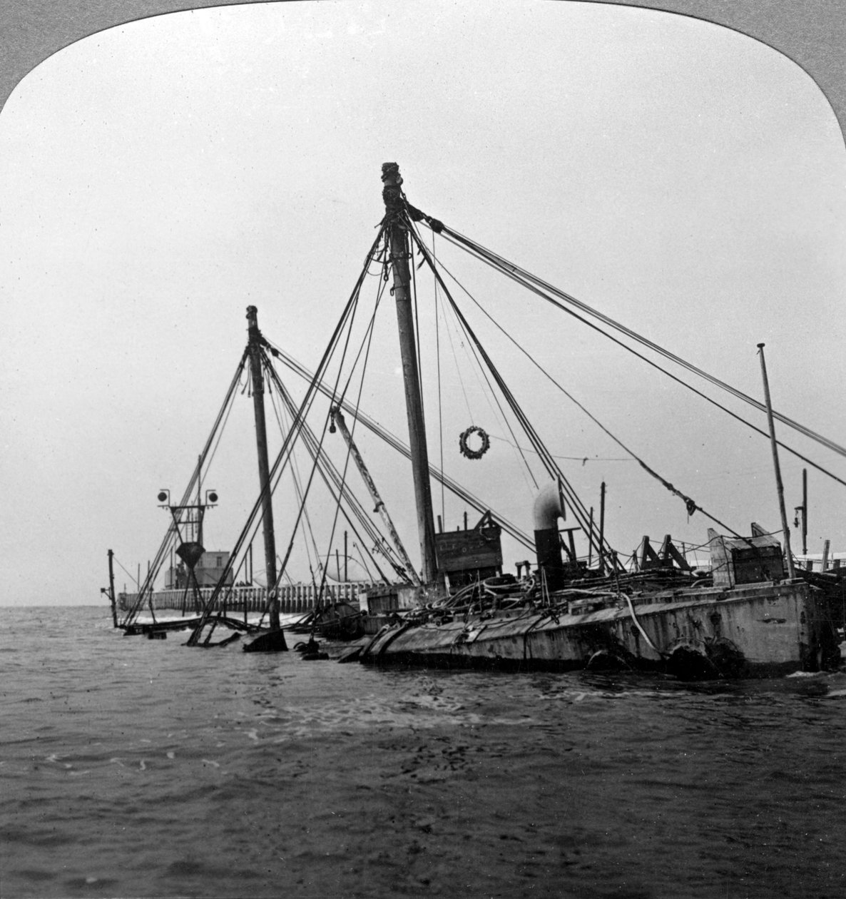 沉没的战舰HMS Vindictive，比利时奥斯坦德，第一次世界大战，1918年。 作者 现实旅行社