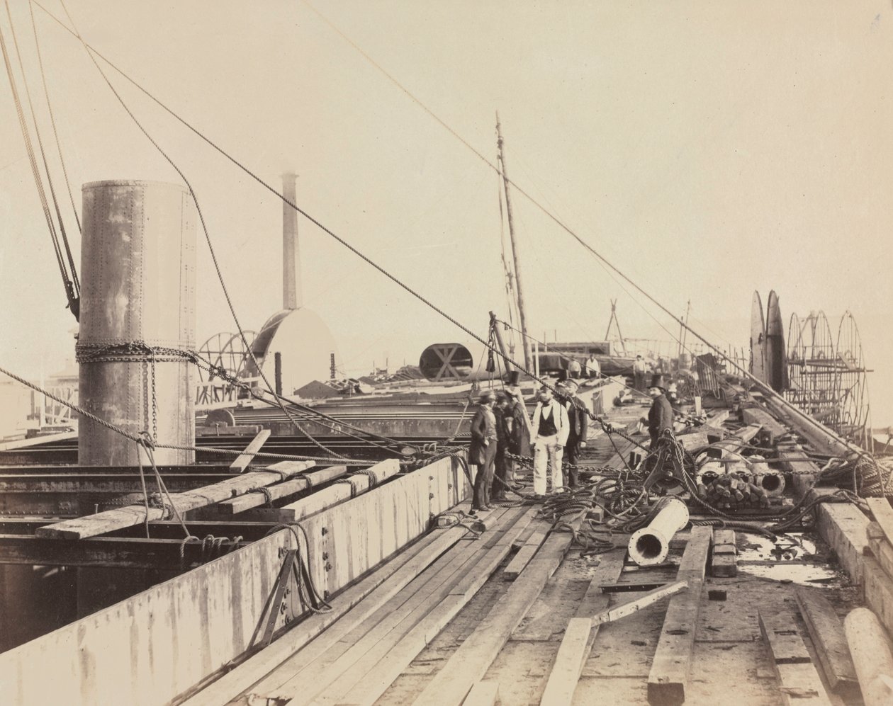 大东方的甲板场景，1857年。 作者 罗伯特·霍利特