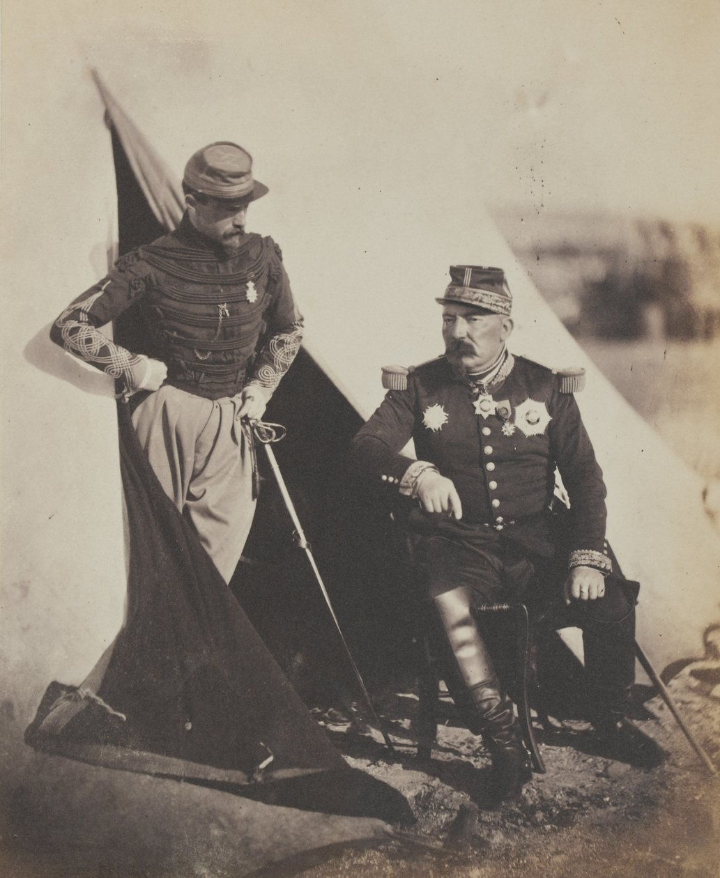 皮埃尔·博斯凯将军（1810-61）和丹皮尔上尉，共拍摄了与克里米亚战争有关的52张照片 作者 罗杰芬顿