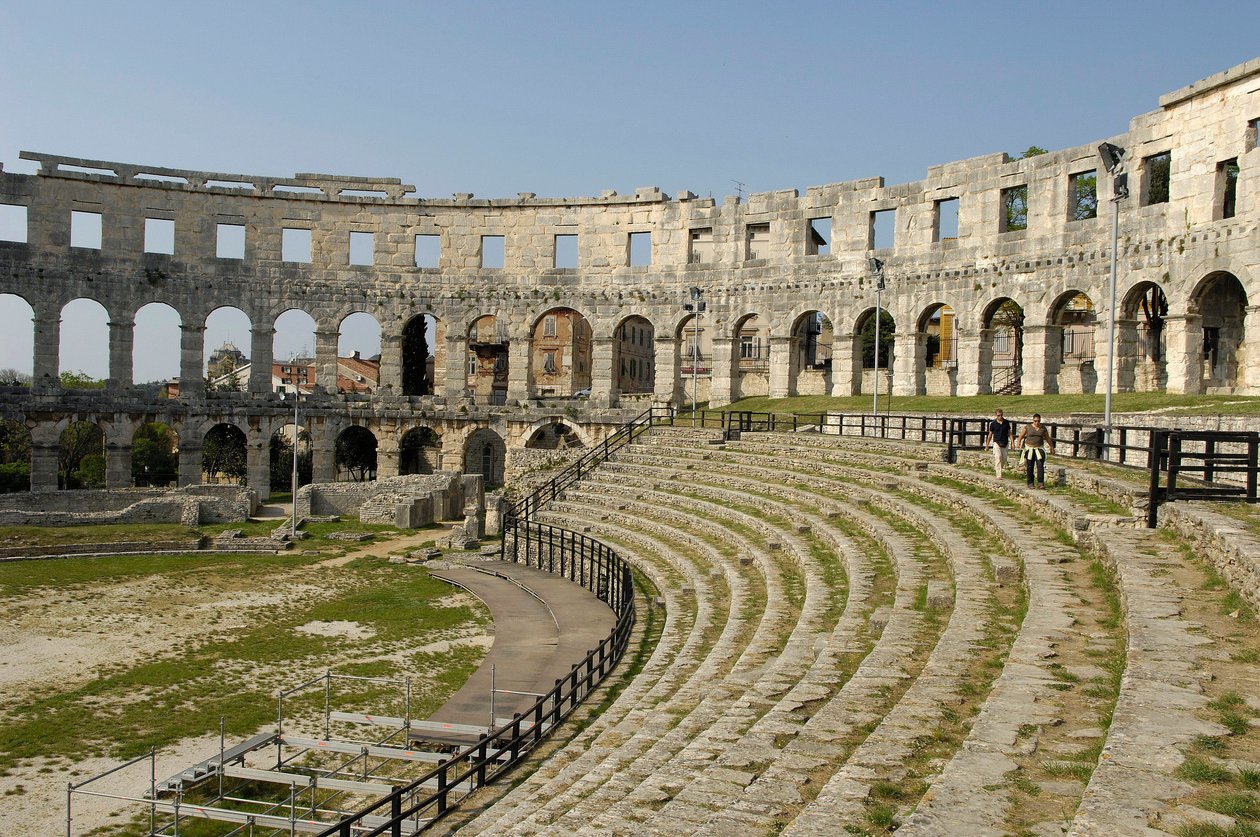 Amphitheatre of Pula, Croatia 作者 小说