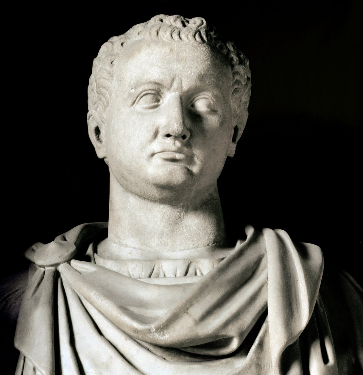 维斯帕先 (Titus Flavius Vespasianus) 半身像 (公元 9-79 年) 罗马皇帝罗马，卡比托利尼博物馆 - 弗拉维乌斯·维斯帕先 (9-79 AD) 半身像 - 大理石雕塑，罗马文明 - Museo Capitolino Rome 作者 小说