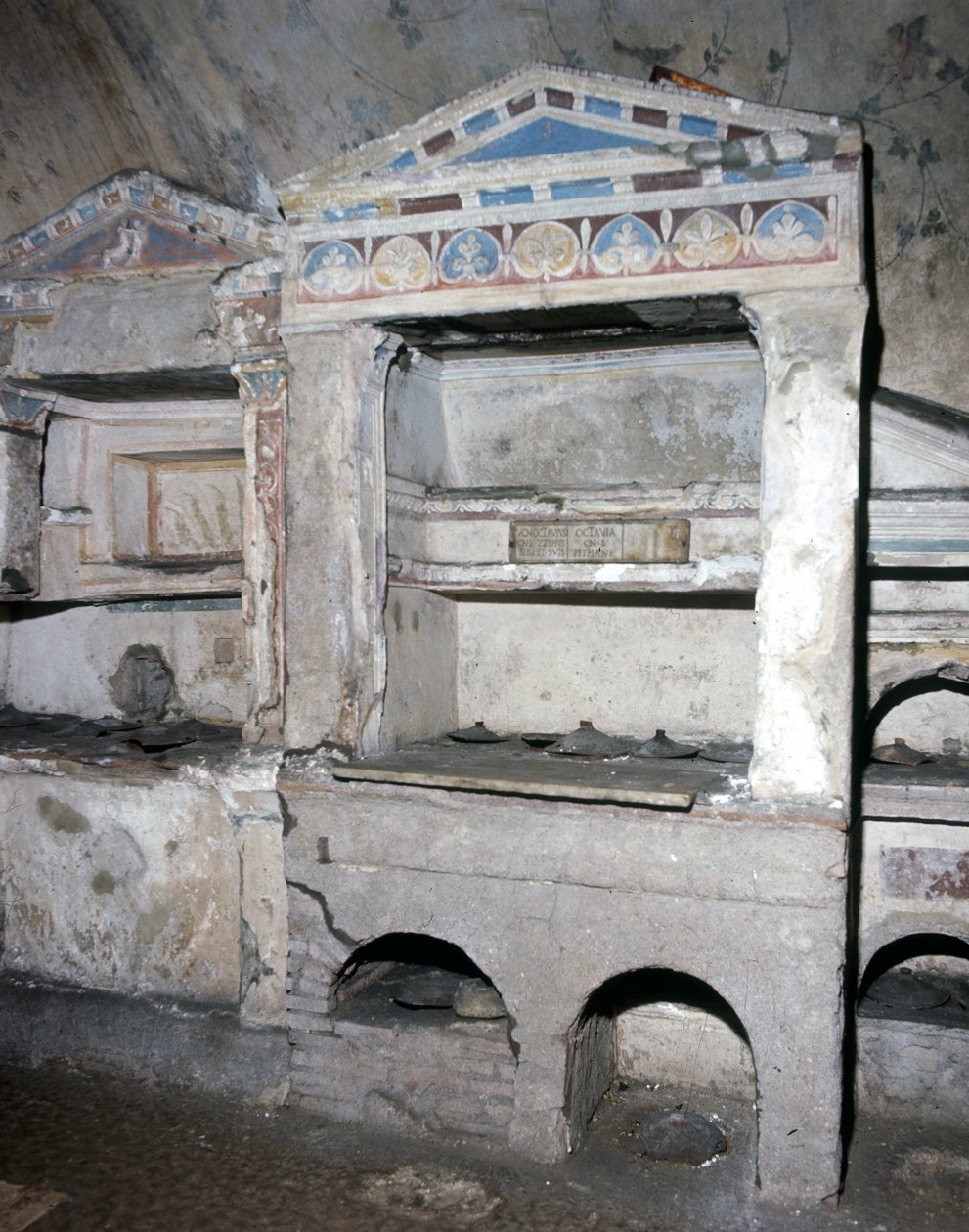Columbarium - Tomb of Pomponis Hylax 作者 小说