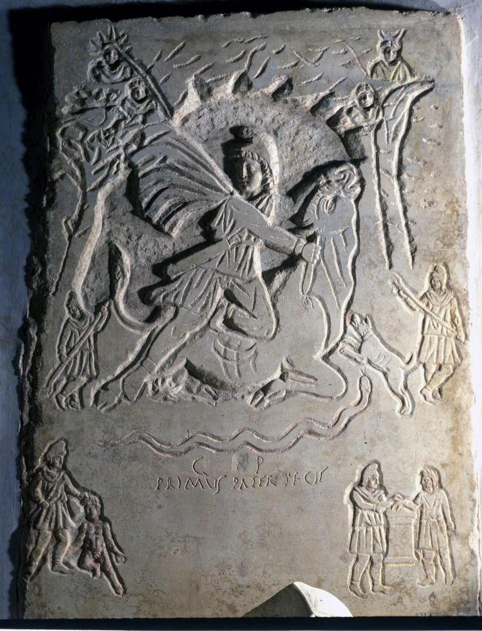 Relief depicting the Iranian divinity Mithra (or Mitra) slaughter the bull, an animal associated with it. 4th century. Palazzo dei Conservatori, Rome. 作者 小说