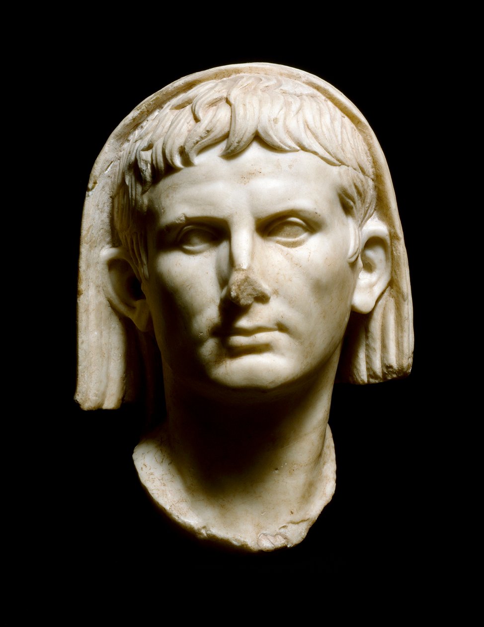 罗马艺术：“《奥古斯都皇帝（Julius Caesar Augustus）的头颅》”大理石雕塑——梅里达，Museo Nacional de Arte Romano——罗马皇帝奥古斯都（Julius Caesar Augustus）的头颅（公元前63年-公元14年）——大理石雕塑，艺术 作者 小说