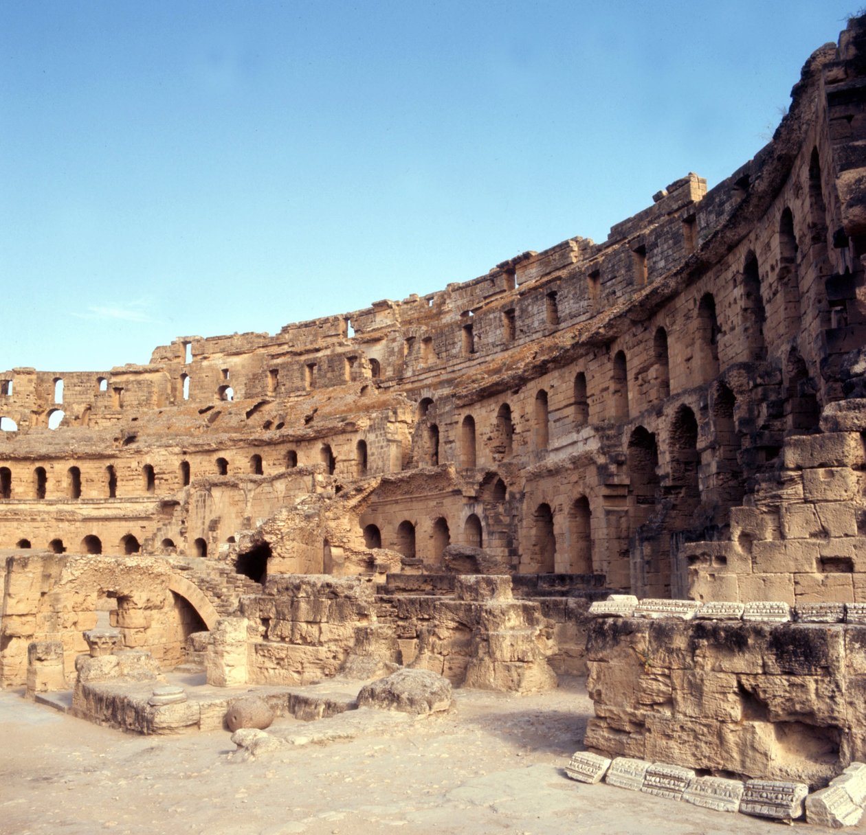 Roman Coliseum of El-Djem, Tunisia. 作者 小说