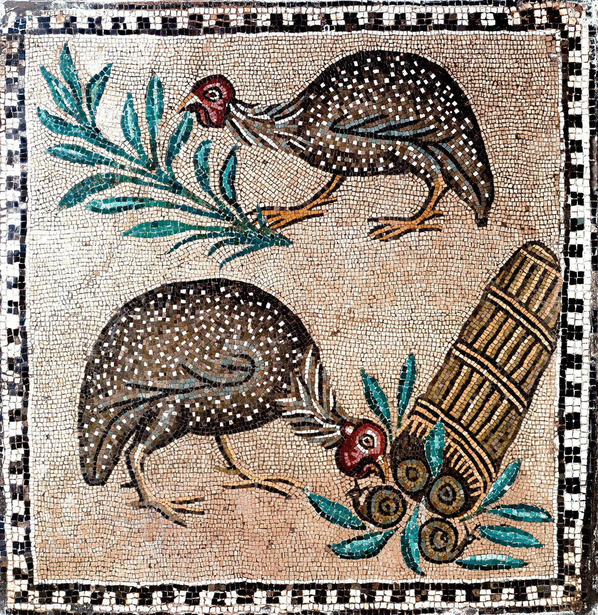 罗马艺术：代表珍珠鸡的马赛克。 公元前 1 世纪或 2 世纪。 罗马，Museo Nazionale Romano - 罗马艺术：珍珠鸡马赛克。 公元前 1 世纪或 2 世纪。 国家罗马博物馆，罗马，意大利 作者 小说