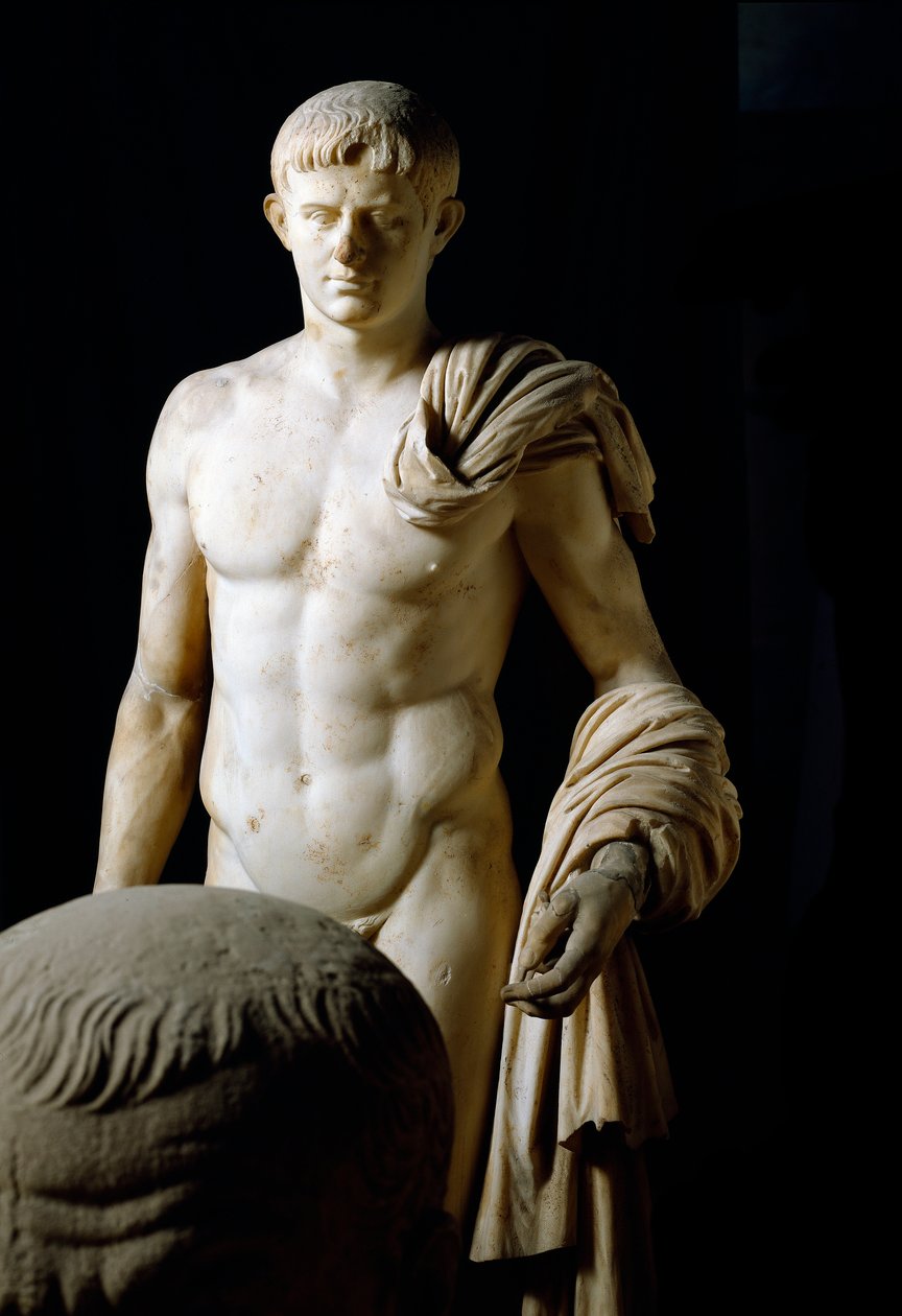 罗马艺术：克劳德一世皇帝（Tiberius Claudius Drusus）（公元前10年至公元54年）的雕像，来自福米亚。国家考古博物馆，那不勒斯 作者 小说
