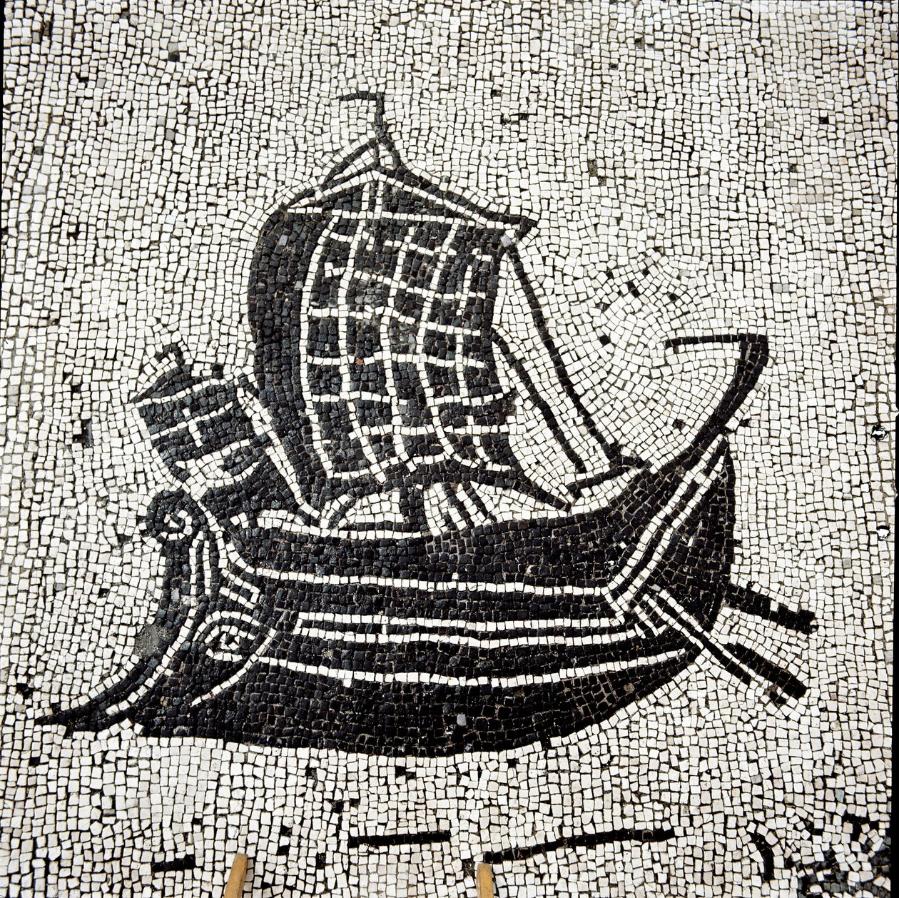 Sabratha ship returning to the port of Ostia (mosaic 作者 小说