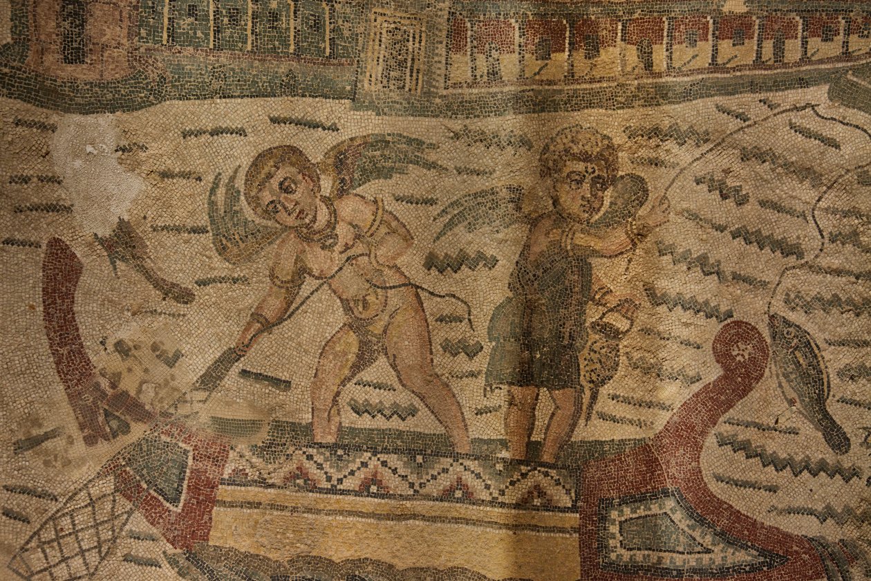 半圆形门廊，地板马赛克，意大利西西里岛阿尔梅里纳广场的Romana del Casale别墅(照片) 作者 小说