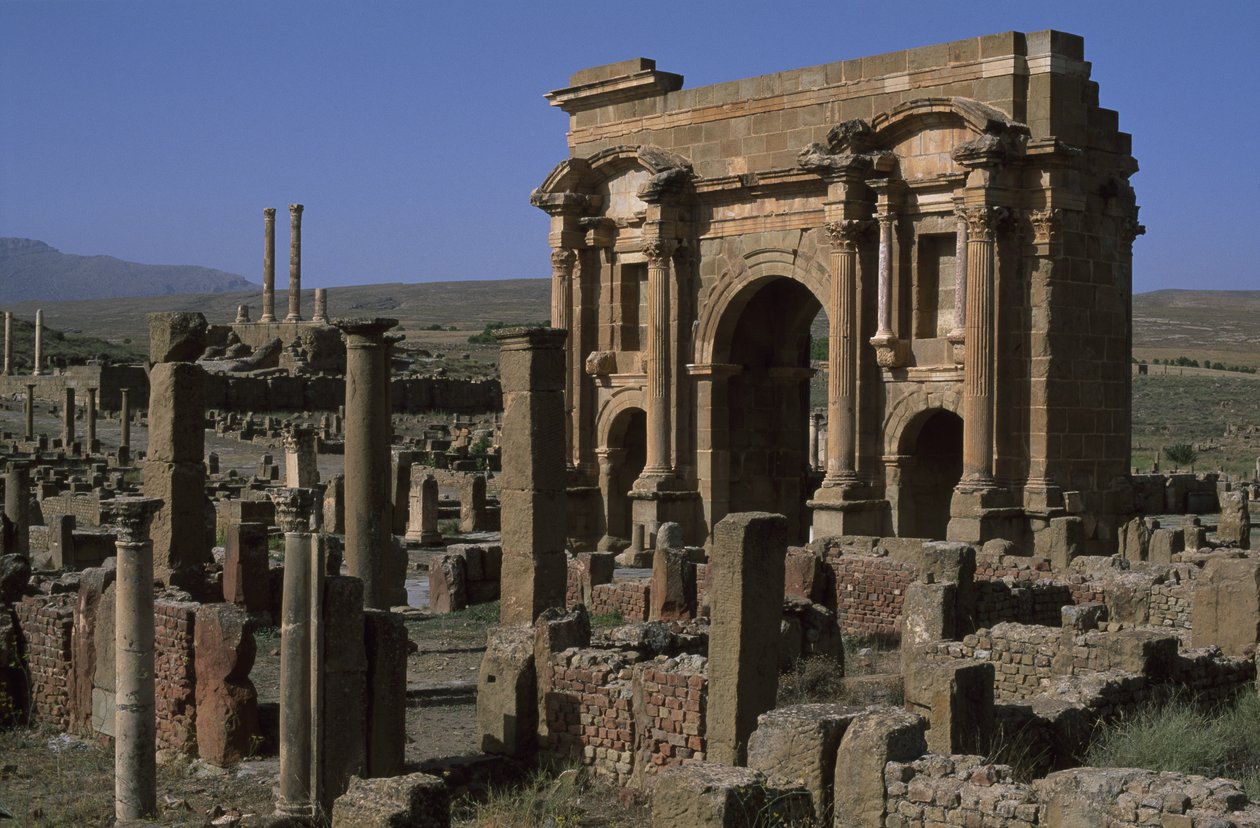 Trajan和Capitoline寺庙拱门（公元52-117），公元100年，高帝国时期（公元前27年 - 公元395年） 作者 罗马帝国时期