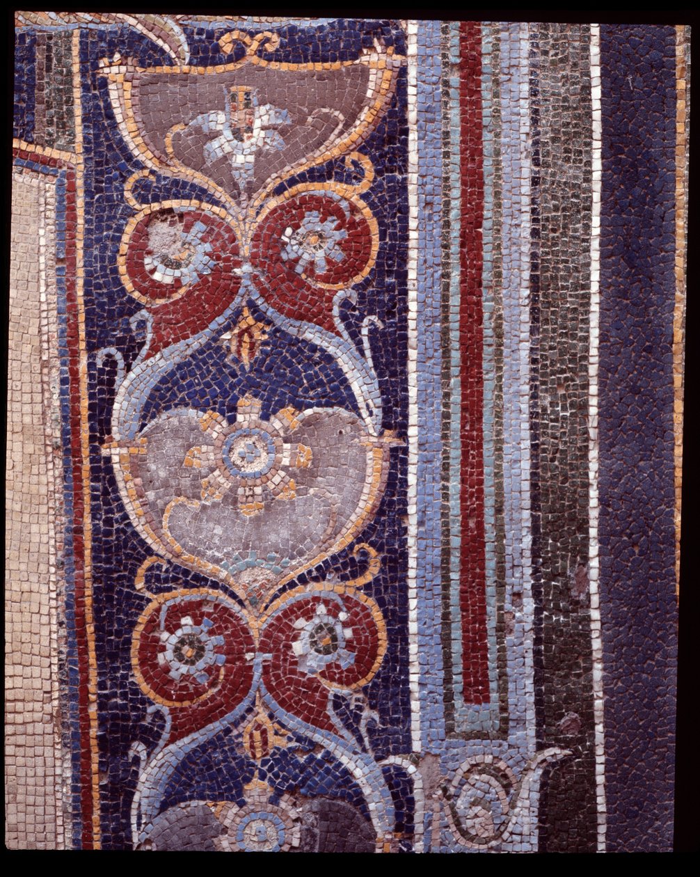 公元前 5 世纪 - 公元 1 世纪 casa di Nettuno e Anfitrite 的 nymphaeum 墙壁马赛克细节 作者 罗马罗马