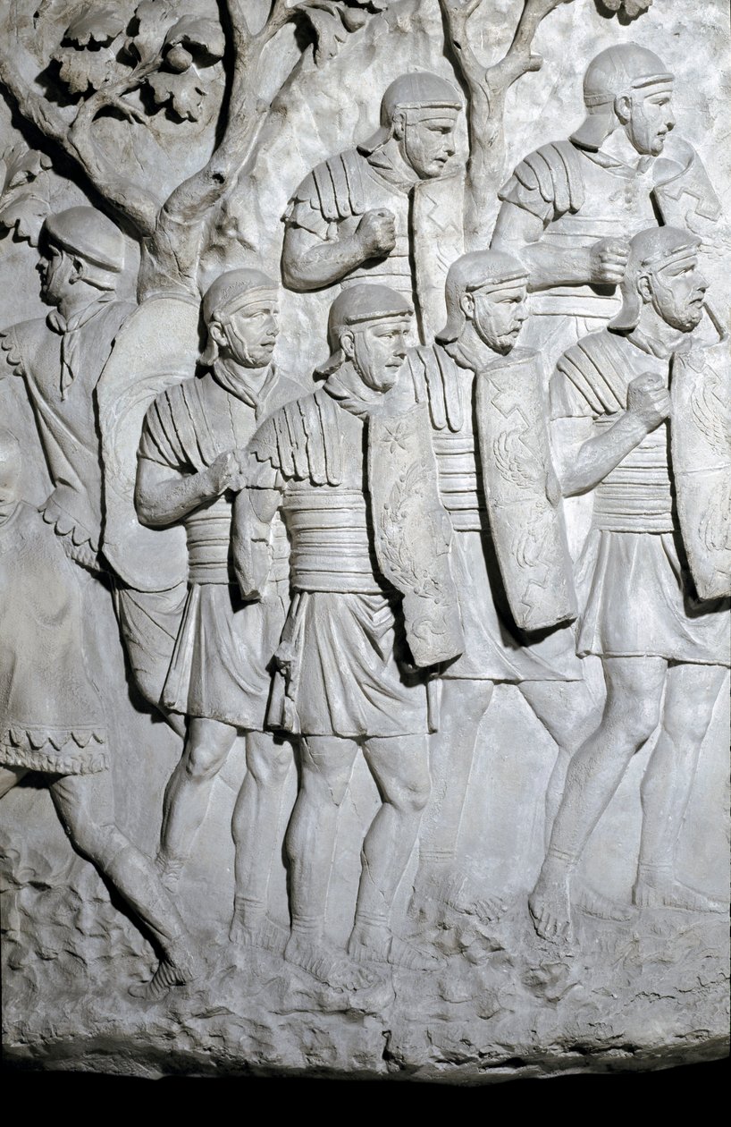 罗马艺术：“准备战斗的罗马军团” 1862 年的模具，再现了图拉真皇帝（53-117 年）统治时期在罗马建造的图拉真柱（柱图拉真）（Colonna Traiana）的浅浮雕。 图拉真专栏纪念胜利者 作者 罗马罗马