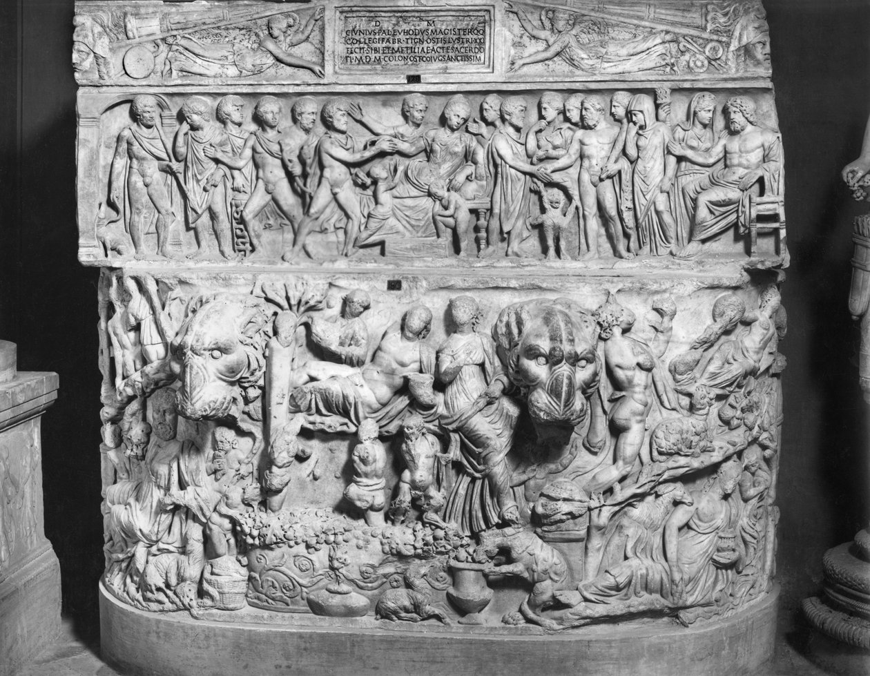 描绘 Alcestis 之死的石棺（大理石）（黑白照片） 作者 罗马罗马