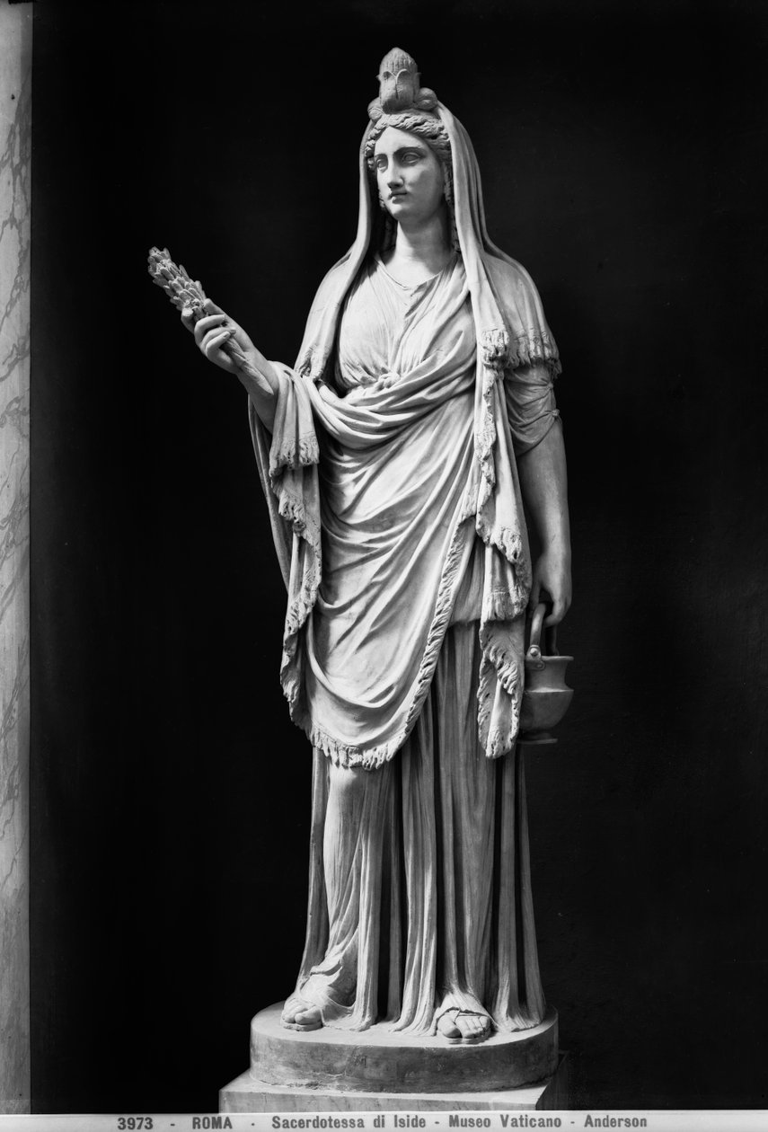 Statue of Isis (marble) 作者 罗马罗马