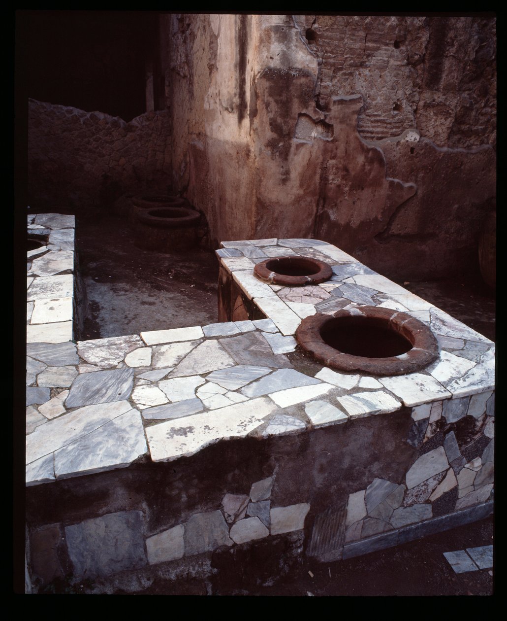 Thermopolium 大理石柜台，公元前 5 世纪 - 公元 1 世纪 作者 罗马罗马