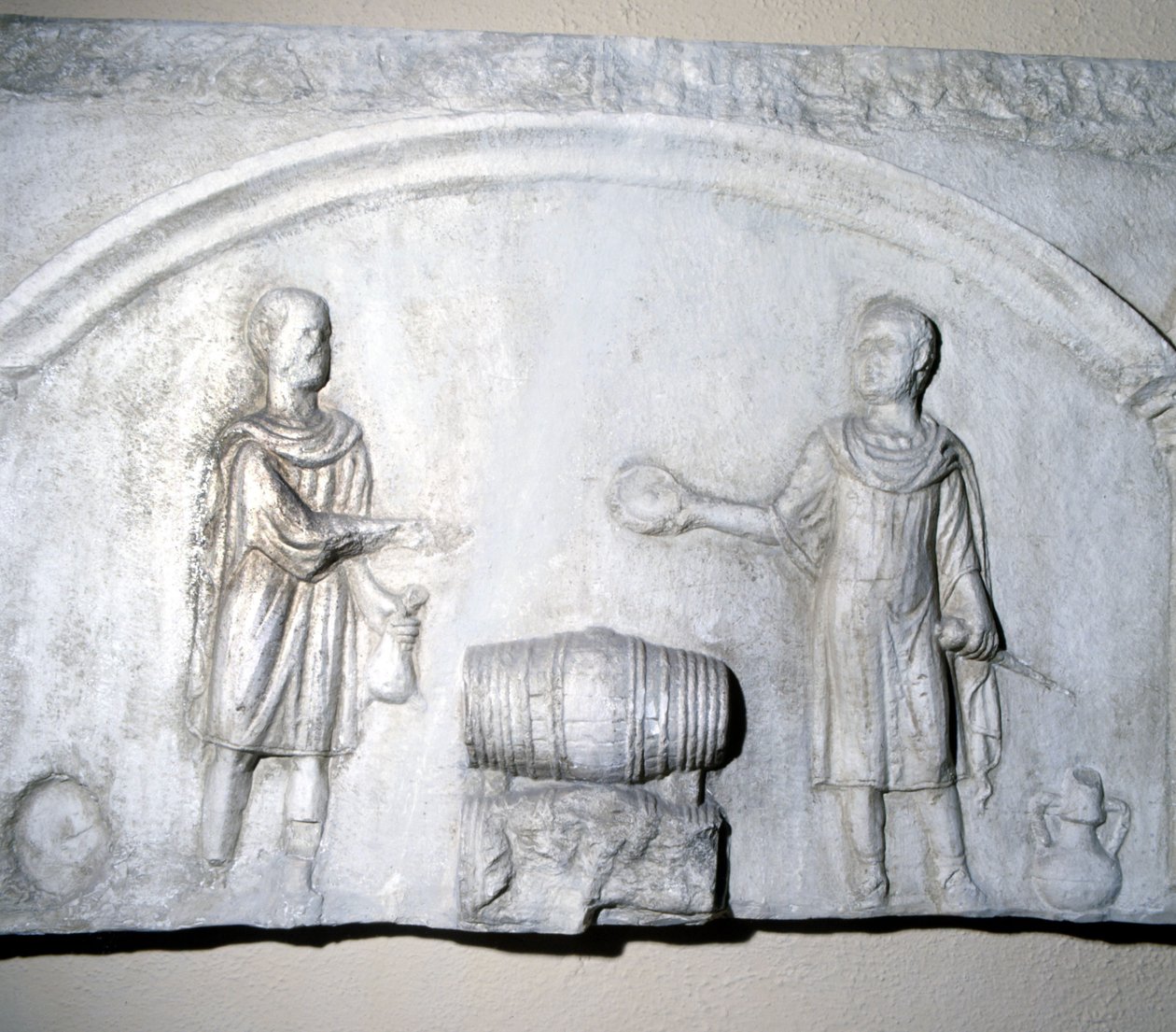Wine merchant sign in Roman times. Museo di Ostia (Ostia) 作者 罗马罗马