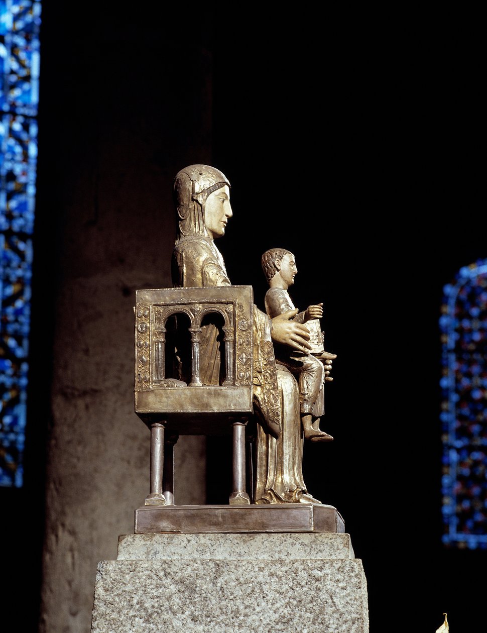 Virgin and Child (sculpture) 作者 罗马式
