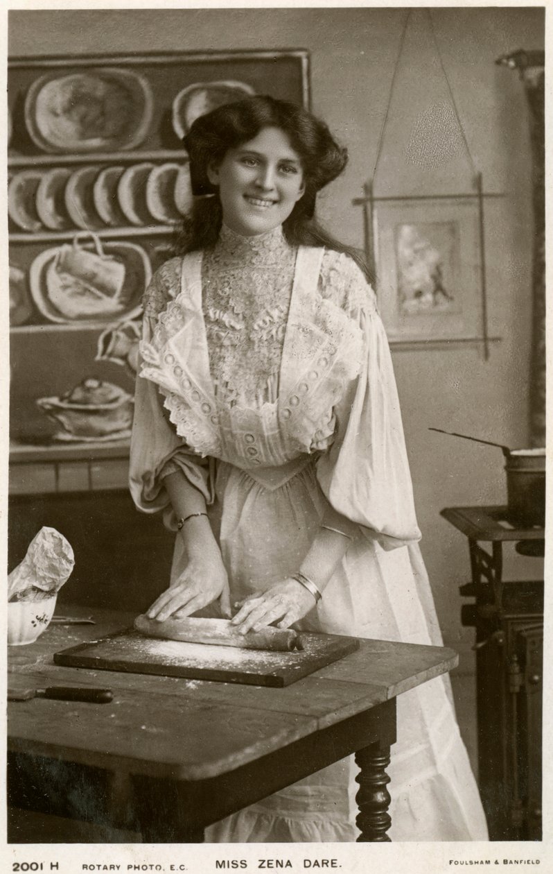 Zena Dare，英国女演员，摄于c1900年代。 作者 旋转照片
