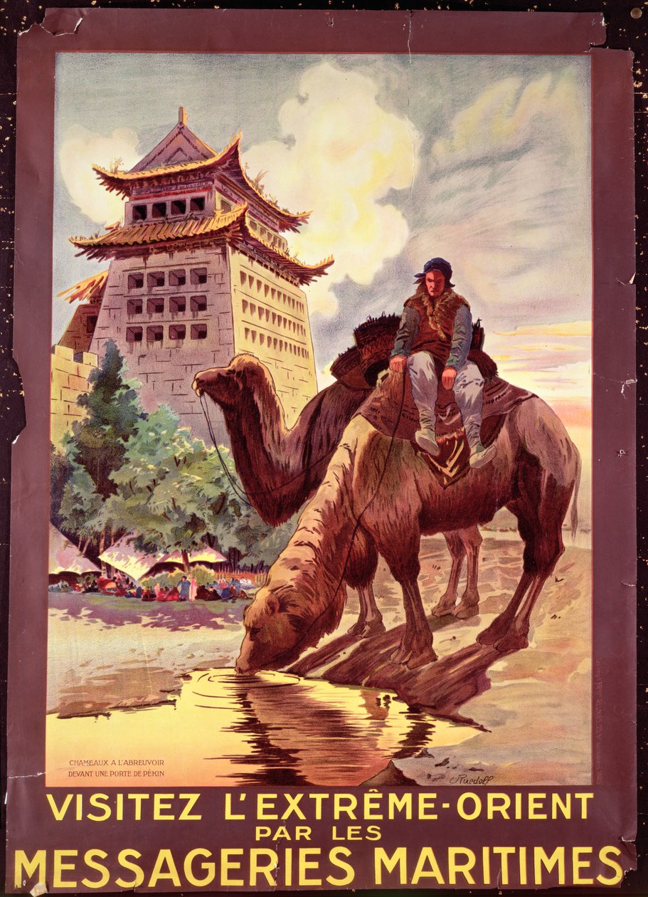 骆驼在Pekin盖茨面前浇水，宣传&39;Messageries Maritimes&39;，c.1920（彩色光刻） 作者 鲁道夫
