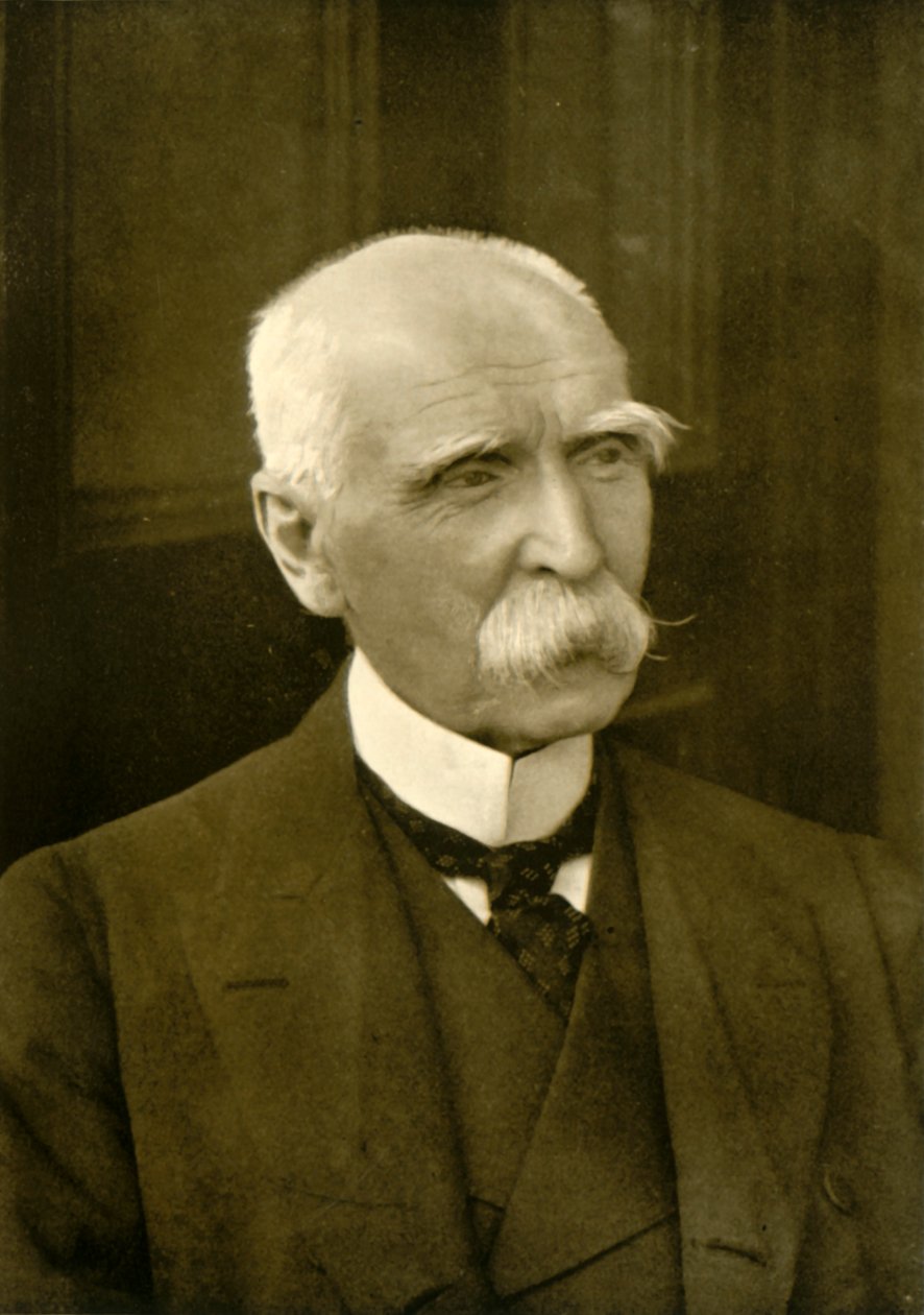 唐纳德·M·斯图尔特爵士，1901年生于巴特，1901年。 作者 罗素和儿子