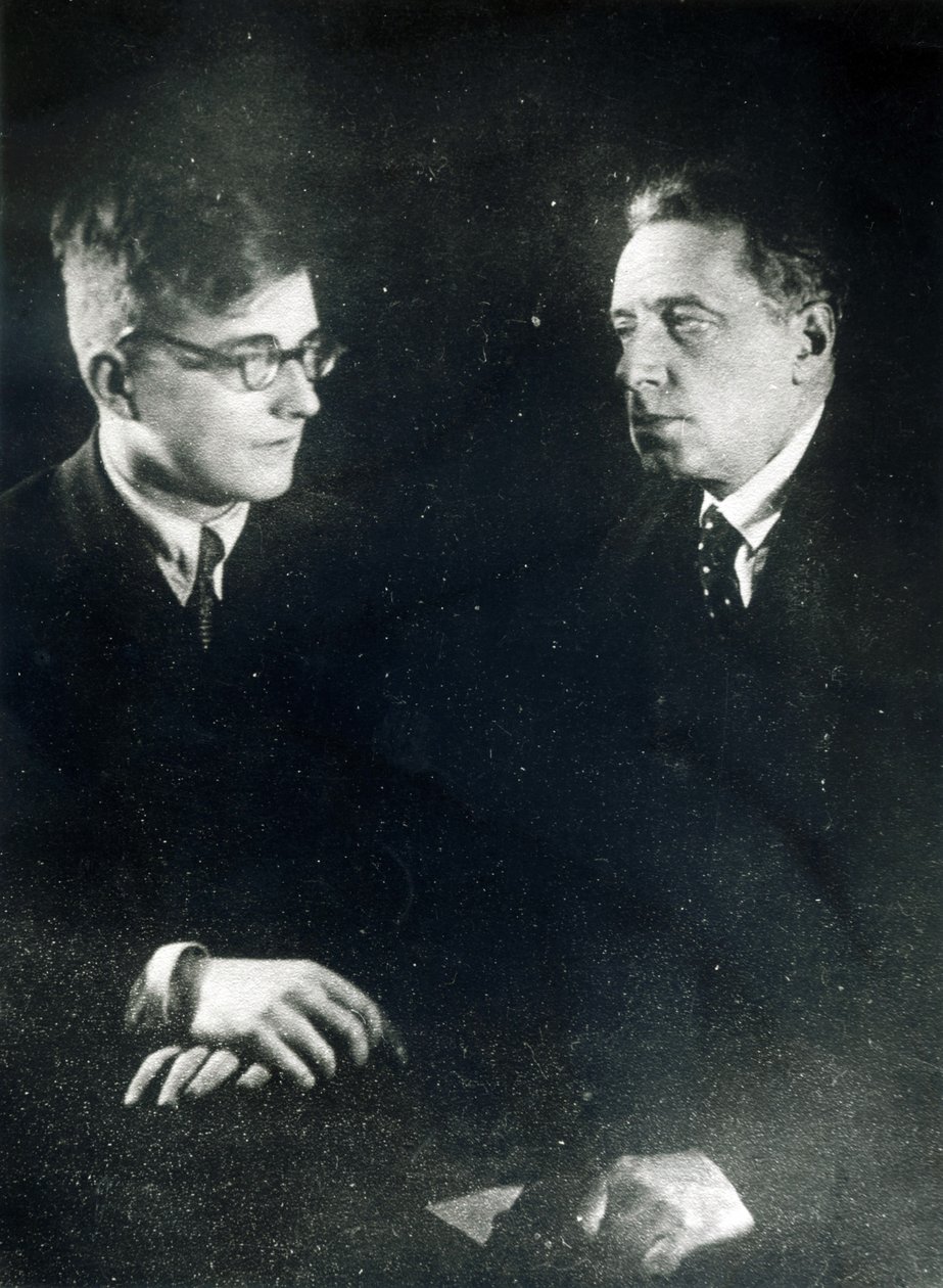 作曲家Dmitri Shostakovich与导演和制片人Vsevelod Meyerhold，c.1930 作者 俄罗斯摄影师