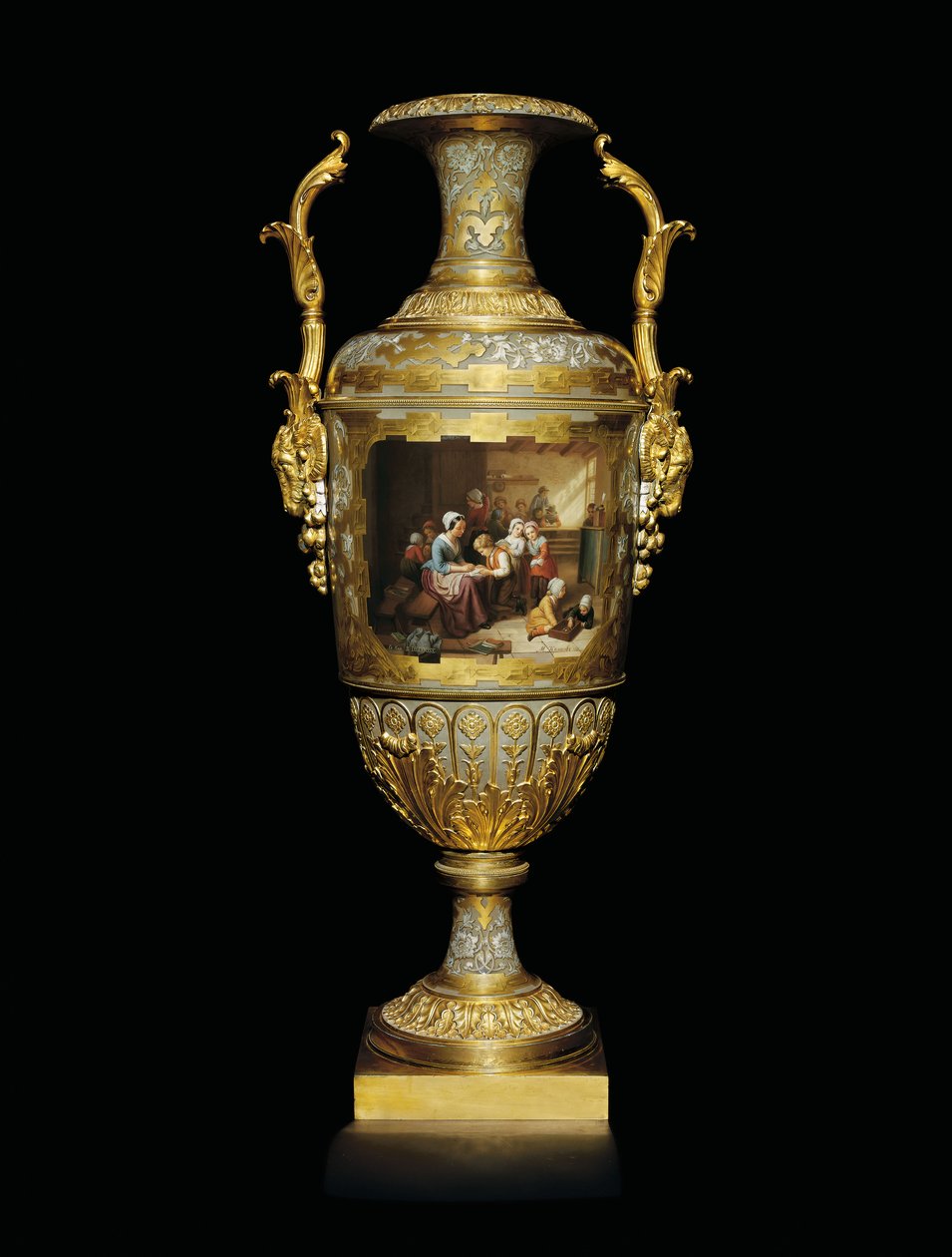 亚历山大二世的两柄瓷器和金箔花瓶，1866年B后在学校教室里作画 作者 俄语学校