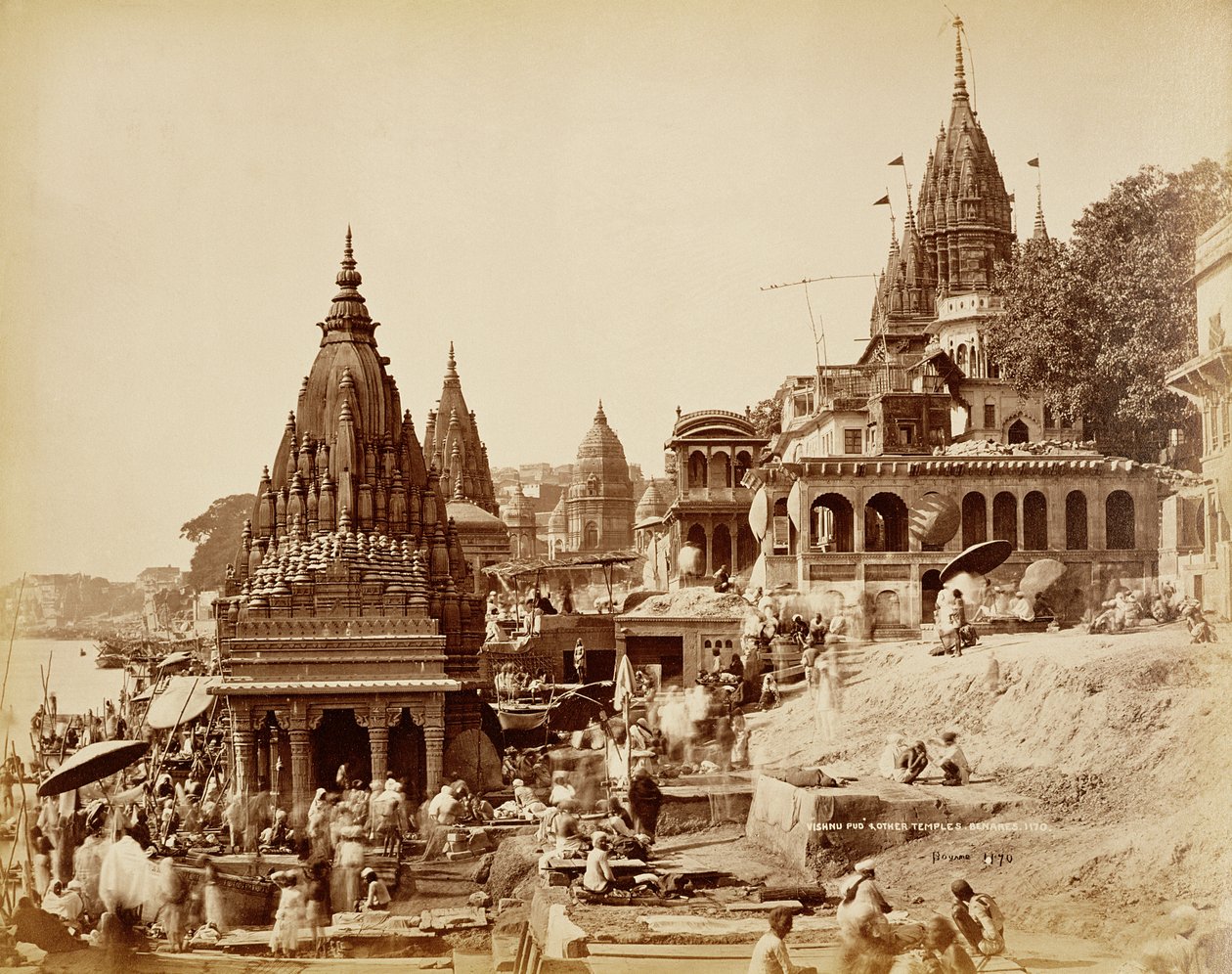 Vishnu Pud和其他寺庙，Benares（棕褐色照片） 作者 塞缪尔·伯恩