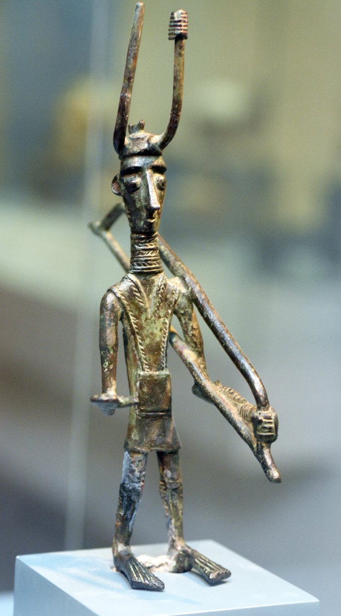 战士铜像，约公元前1800-1200年（青铜）。 作者 撒丁岛的努拉克文明