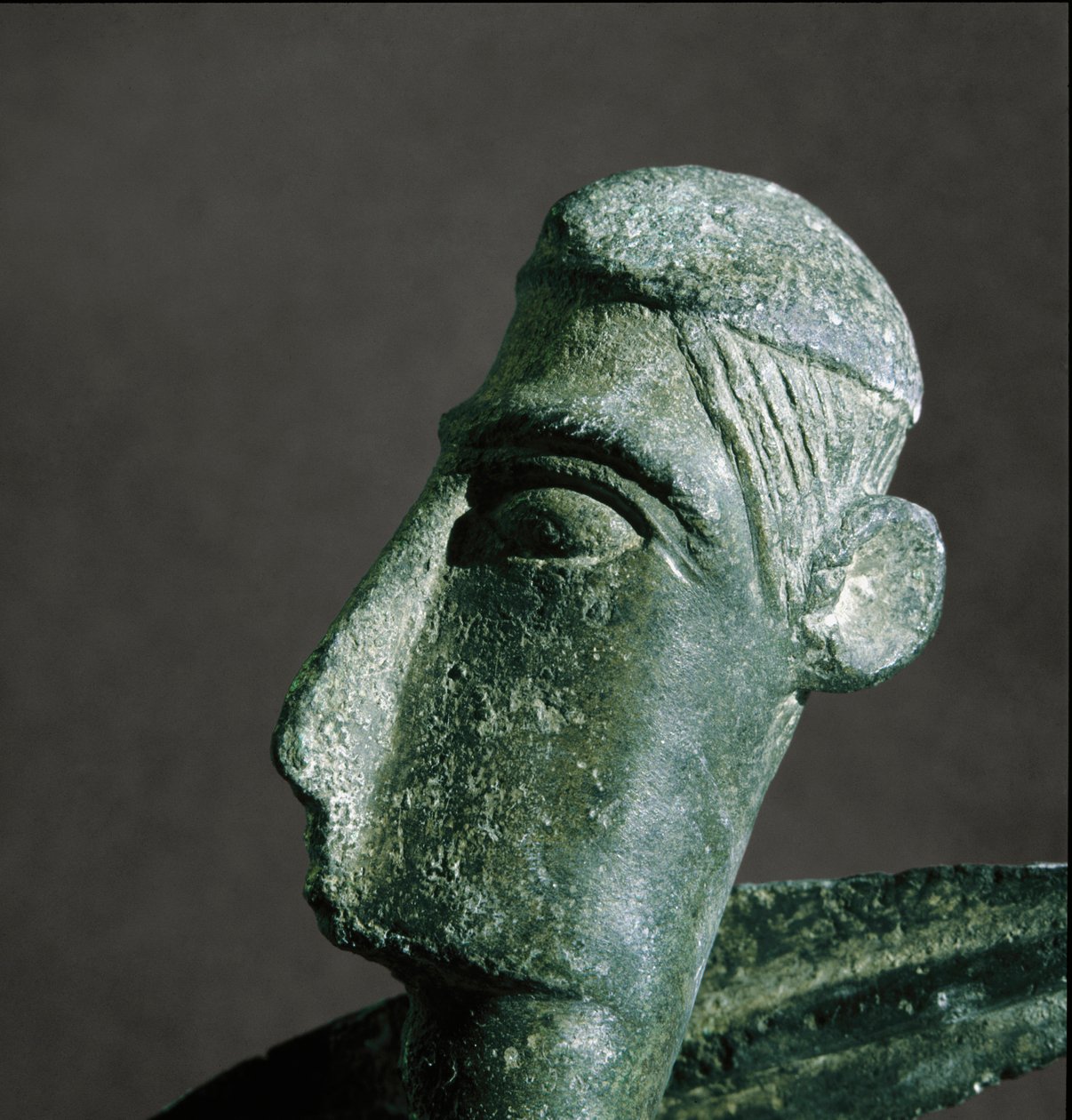 Nuragic文化（nuraghi）撒丁岛：青铜战士的头。 公元前 8-7 世纪。 卡利亚里，国家考古博物馆，撒丁岛，意大利 作者 撒丁岛的努拉克文明