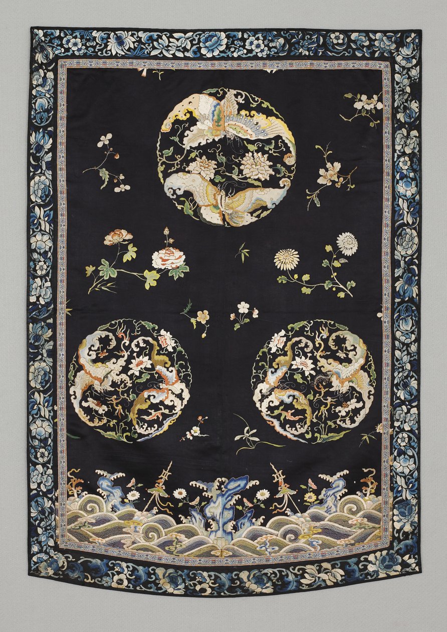 悬挂，c.1750-1800（丝绸与刺绣（缎纹），本色 和合成染料） 作者 学校中文