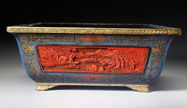 乾隆年间（1736-95年）的花瓶（漆木）（另见272176）。 作者 学校中文