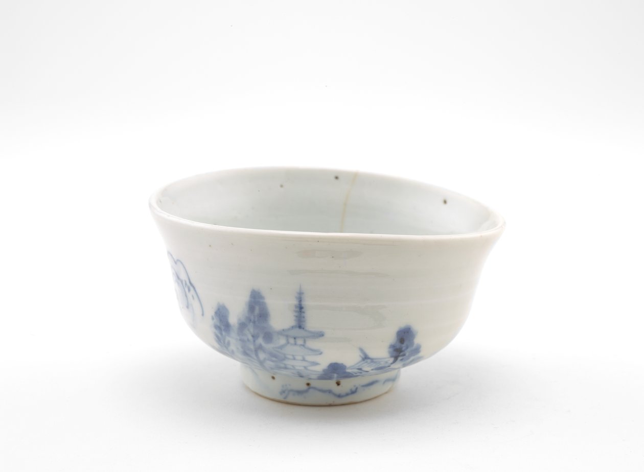 Tea bowl with landscape design, early 17th century (porcelain with cobalt pigment under translucent glaze) 作者 学校中文