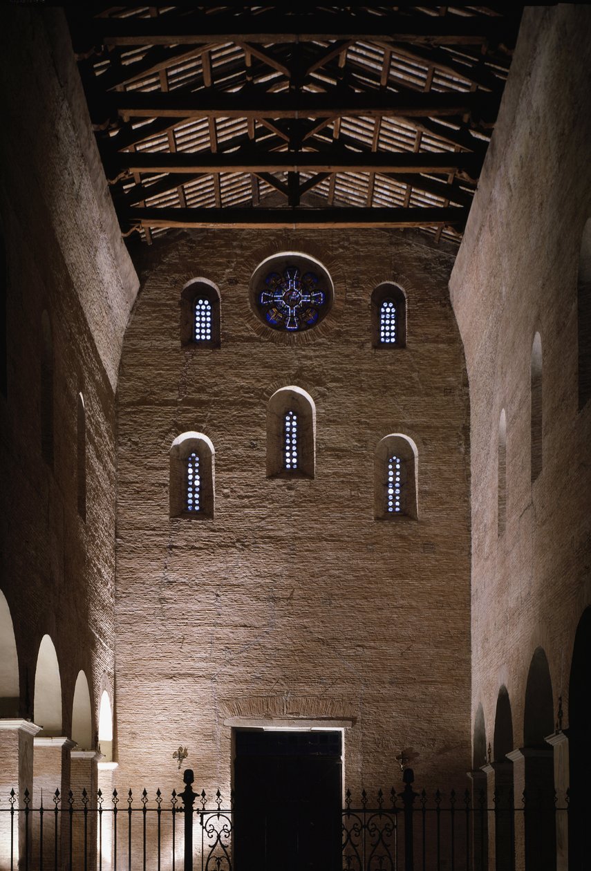 圣文森特和圣阿纳斯塔修斯教堂的反面图，三泉修道院（Tre-Fontane）（Chiesa dei Santi Vincenzo e Anastasio alle Tre Fontane）（圣文森特和阿纳斯塔修斯教堂正面后的内景，ab 作者 学校意大利语