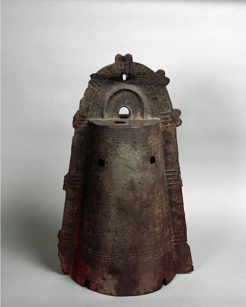 青铜 Yapoi 钟，公元前 300 年 - 公元 250 年 作者 日本学校