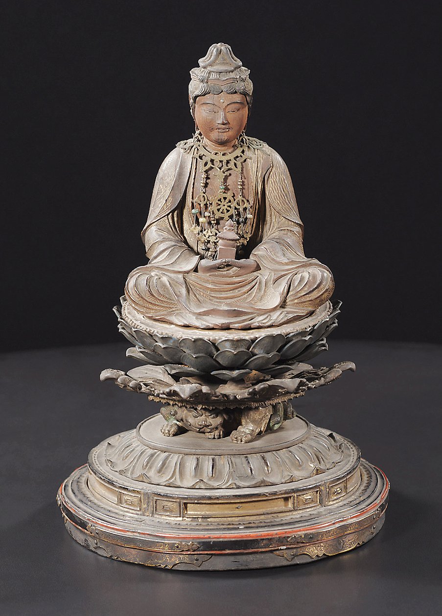 坐着的镰仓时代的Miroku Bosatsu（木头，金属，金箔，颜料和无色水晶） 作者 日本学校