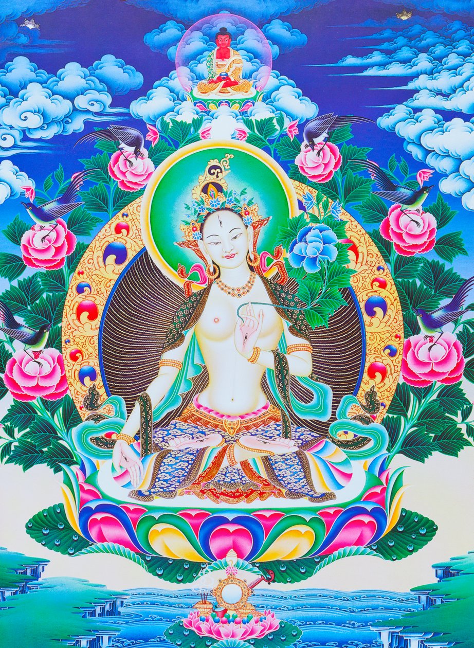 描绘白度母的图像，七眼圣母坐在莲花上，右手施瓦拉达手印，象征慷慨（布上水粉画） 作者 尼泊尔语学校