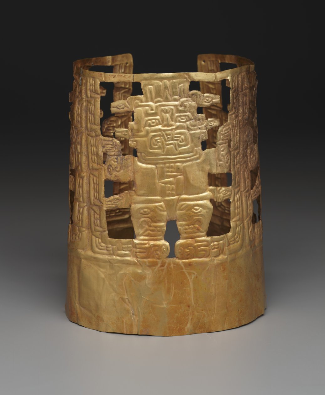 带神像的皇冠，约公元前1000年至公元前200年（金）。 作者 秘鲁学校
