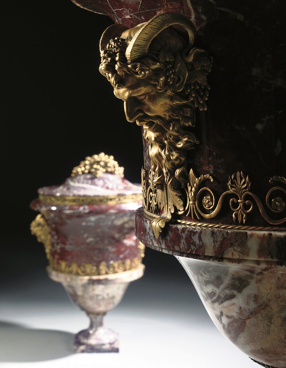一对花瓶，约1790年（碧玉和ormolu） 作者 学校俄语