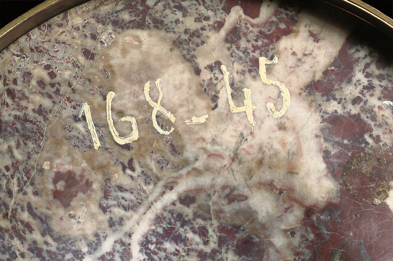 一对花瓶之一的细节，约1790年（碧玉和ormolu） 作者 学校俄语