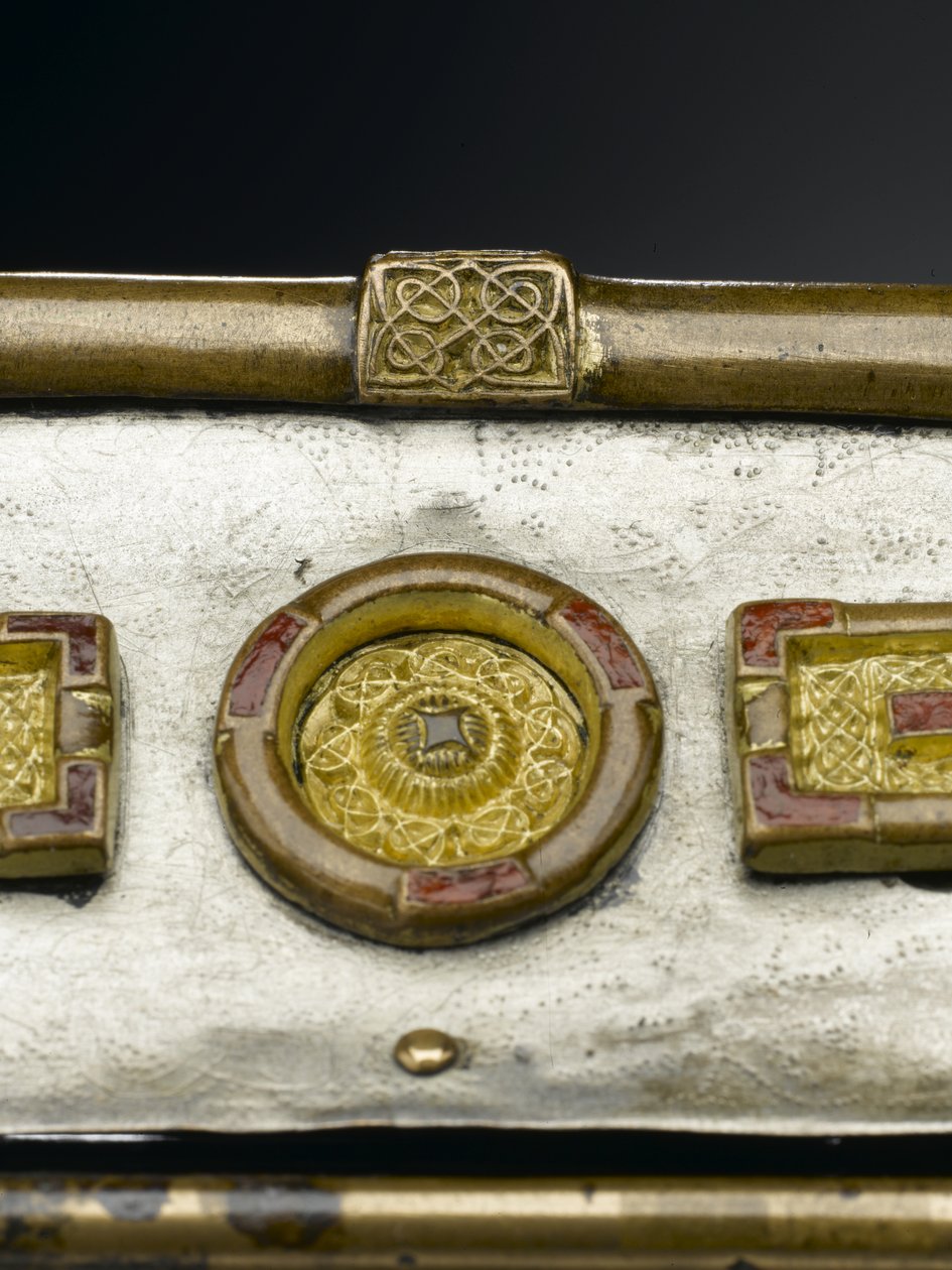 Monymusk Reliquary，公元 8 世纪（青铜、银、木、铜合金、玻璃、珐琅） 作者 苏格兰学派