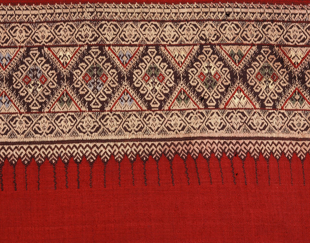 Detail of a phaa sin, Chiang Mai (silk) 作者 泰语学校