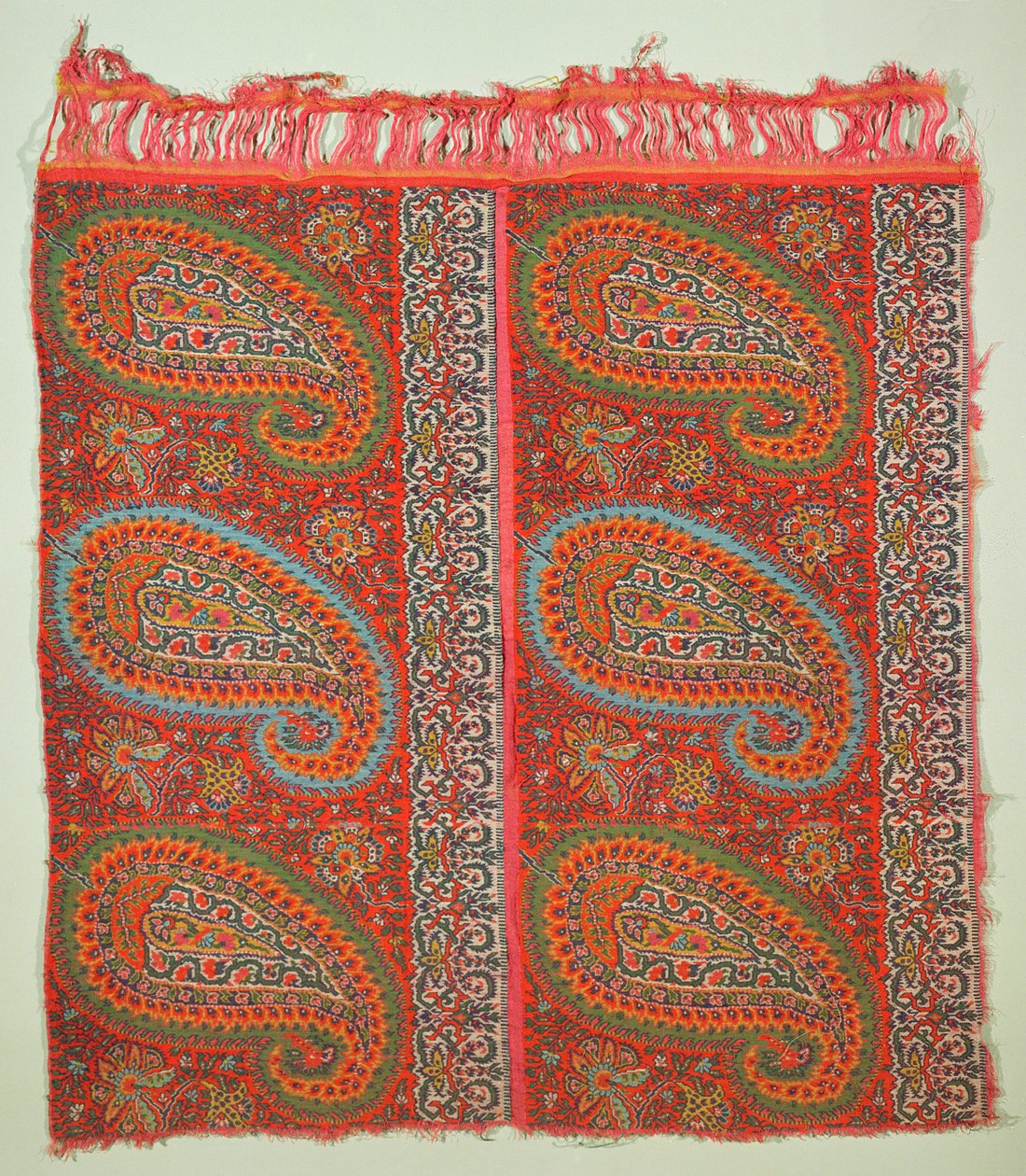 披肩，两个锥形边框的部分，Gibb＆MacDonald，爱丁堡，1820-30（羊毛） 作者 苏格兰学派