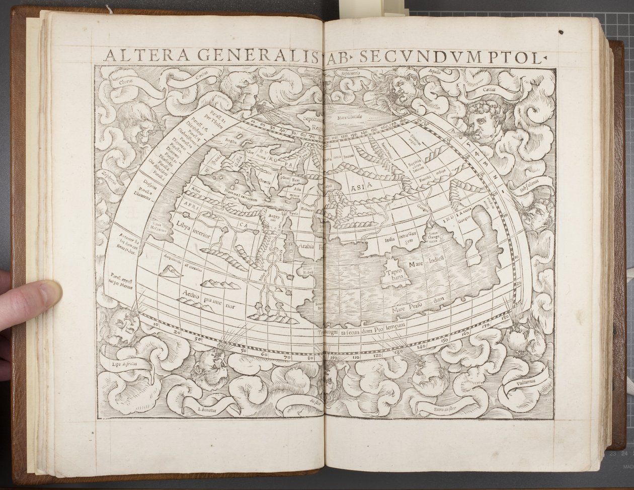 全球，来自Cosmographia，1544 作者 塞巴斯蒂安·芒斯特（Sebastian Munster）