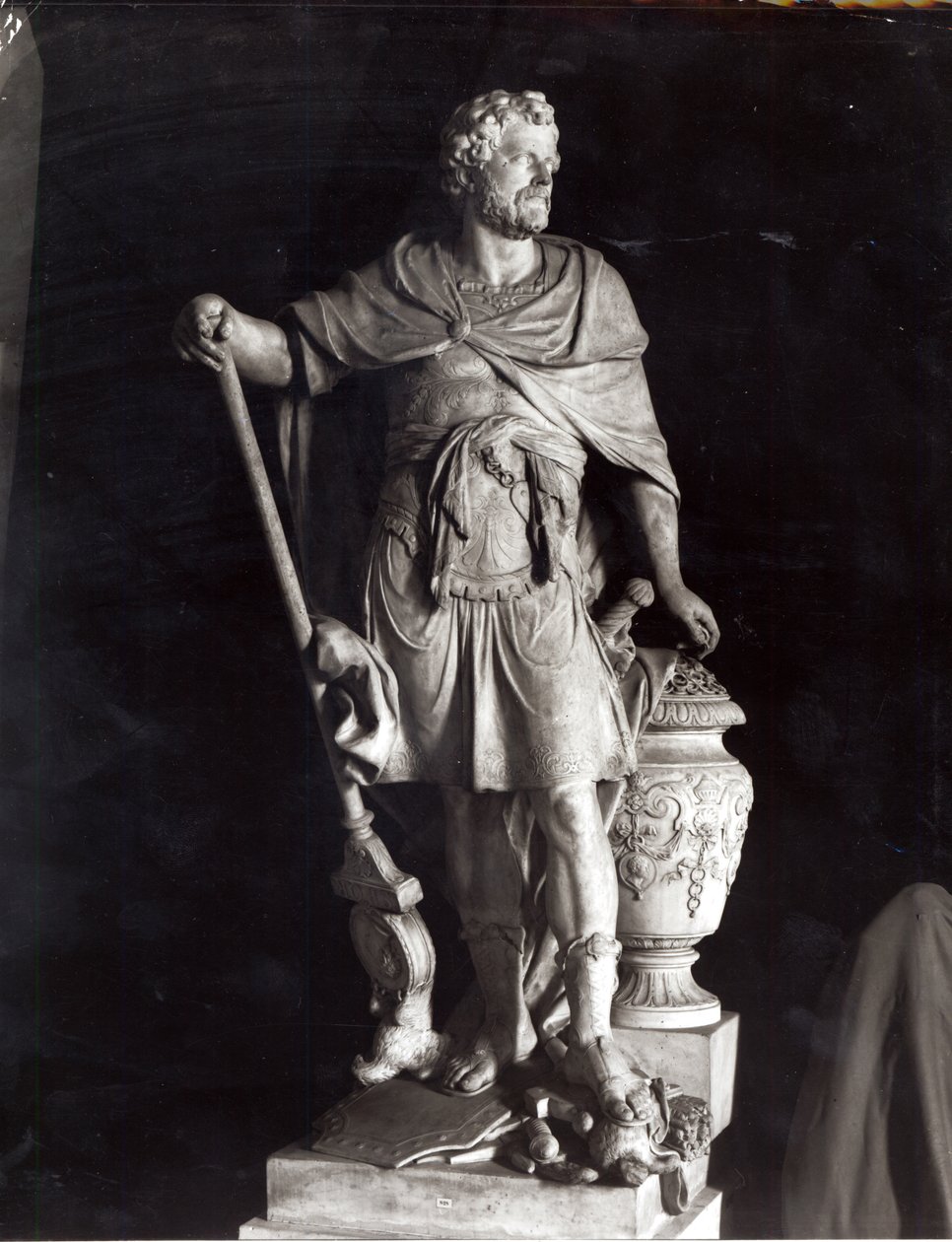 Hannibal Triumphant，1722（大理石）（bw照片） 作者 塞巴斯蒂安·斯洛兹（Sebastien Slodtz）