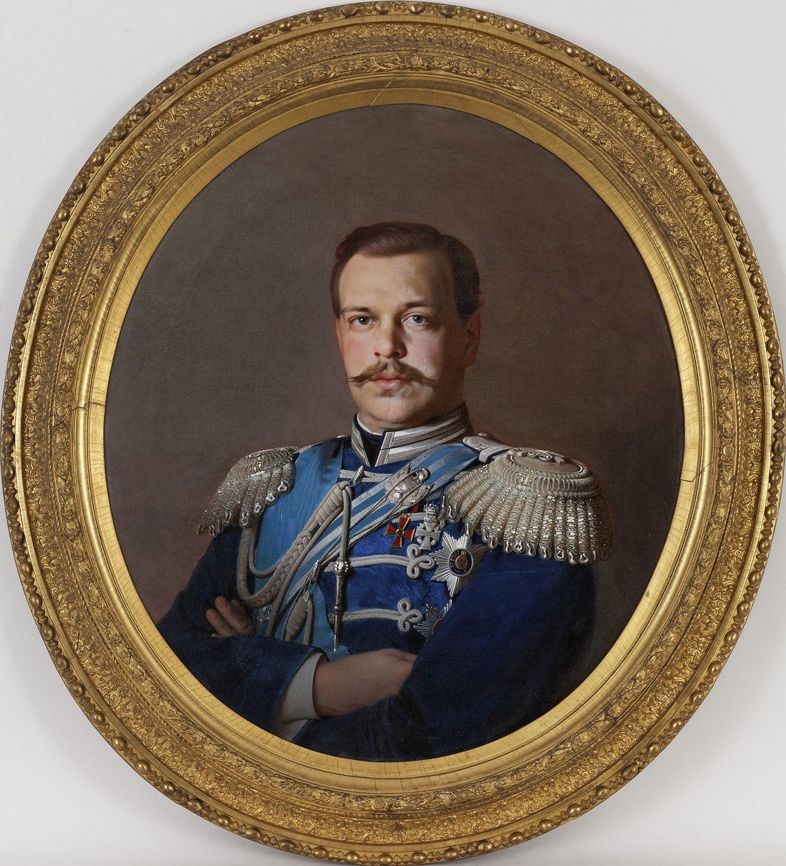 亚历山大三世--皇帝亚历山大三世（1845-1894）的肖像--谢尔盖-康斯坦丁诺维奇-扎扬科（1818-1870）的画，约1865年--布面油画，78x71--私人收藏 作者 谢尔盖·康斯坦丁诺维奇（Sergey Konstantinovich Zaryanko）