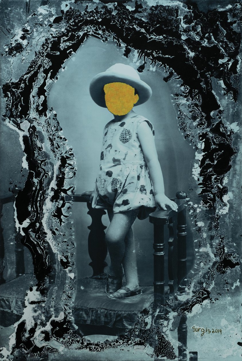 独自摆姿势的少女，2019（混合媒介） 作者 塞尔吉斯·阿达莫斯