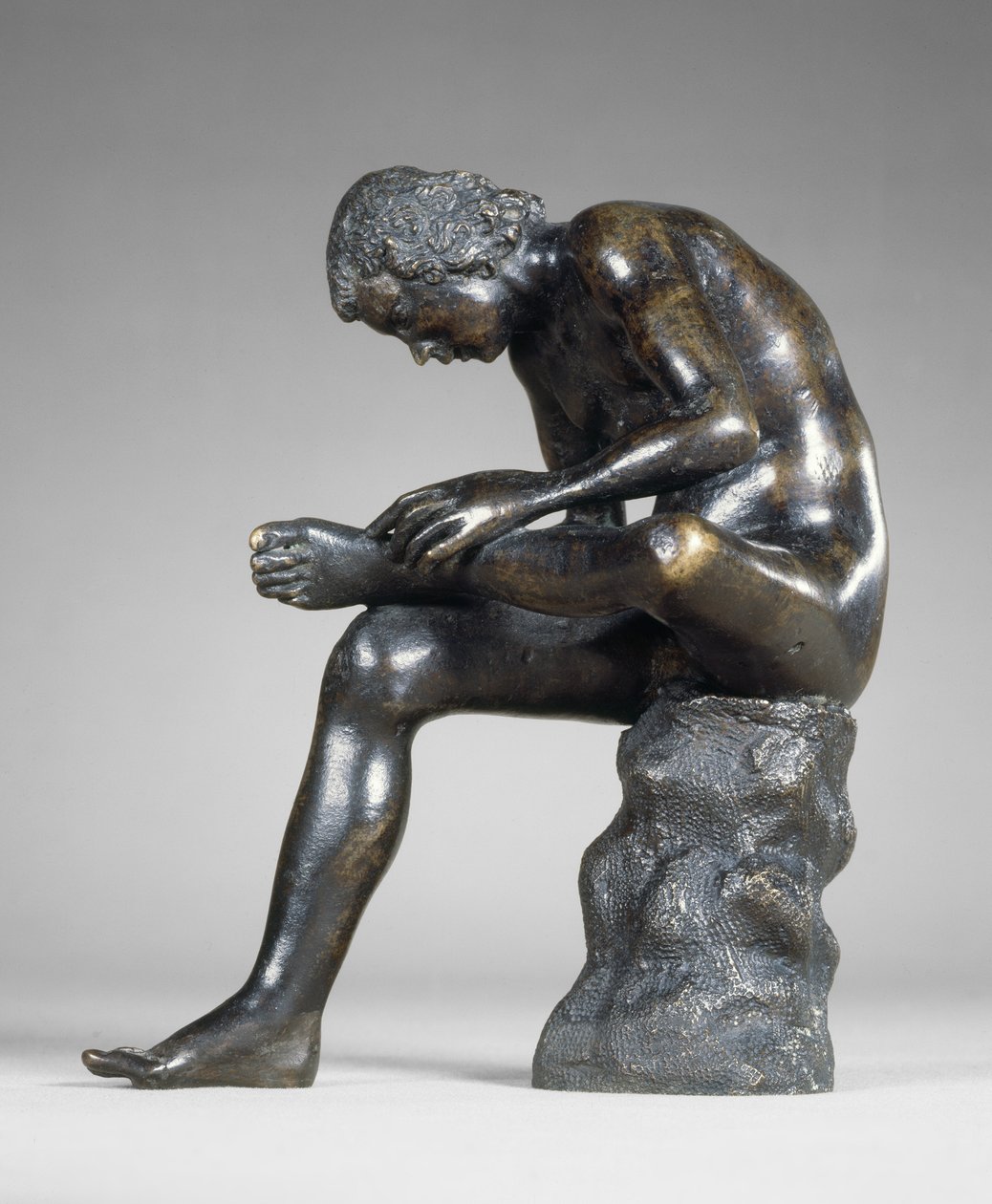 Spinario，16世纪第一季（青铜） 作者 Severo da Ravenna